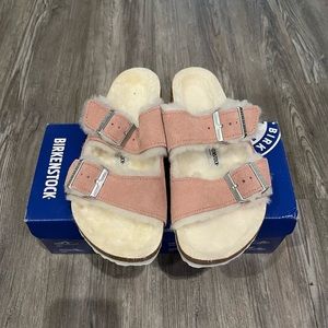 🌺 NIB Birkenstock Arizona Sherling in Pink Clay sandals